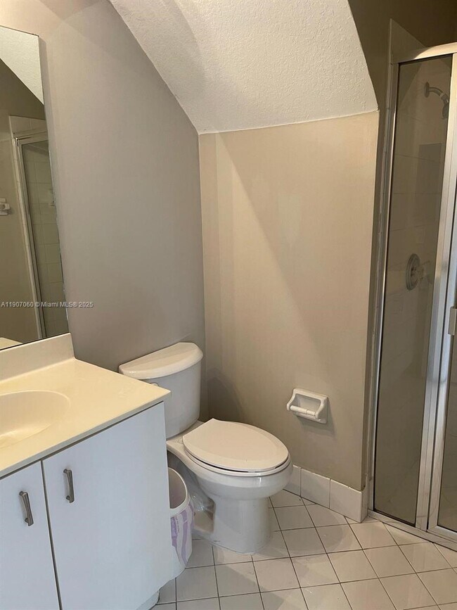 Building Photo - 5641 NW 112th Ct