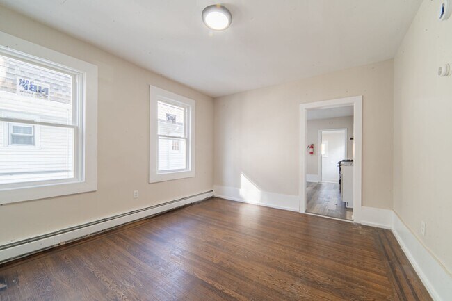 Building Photo - 21 N Laclede Pl