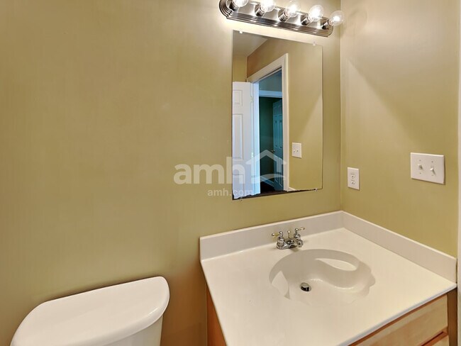 Building Photo - 2713 Twin Ash Ct