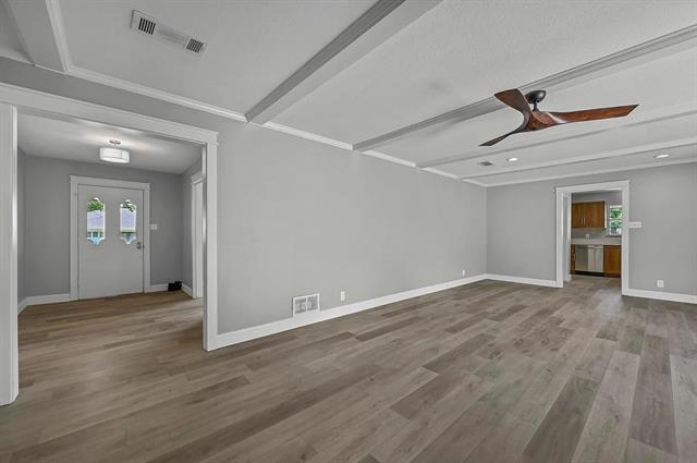 Building Photo - 1400 Crescent Dr