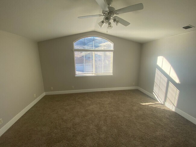 Building Photo - 4 Bedroom, 3 Bath North West Reno Area Home! MOVE-IN SPECIAL! $200 OFF FIRST MONTHS RENT!