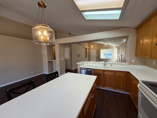 Building Photo - Single Story 4-bedroom home in Sylvan Scho...