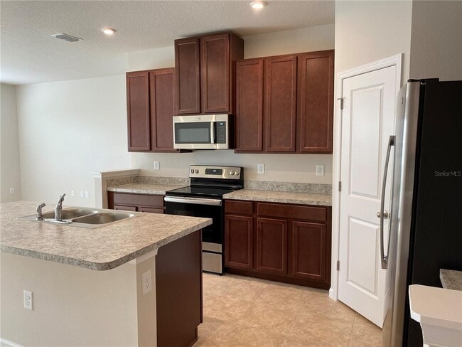 Building Photo - 2711 Pleasant Cypress Cir