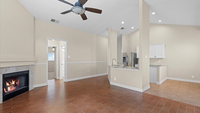 Building Photo - Parkwood