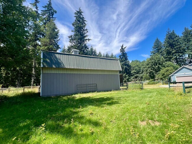 Building Photo - PENDING APPLICAITON; 3+ BD on 2 Acres - Barn Included
