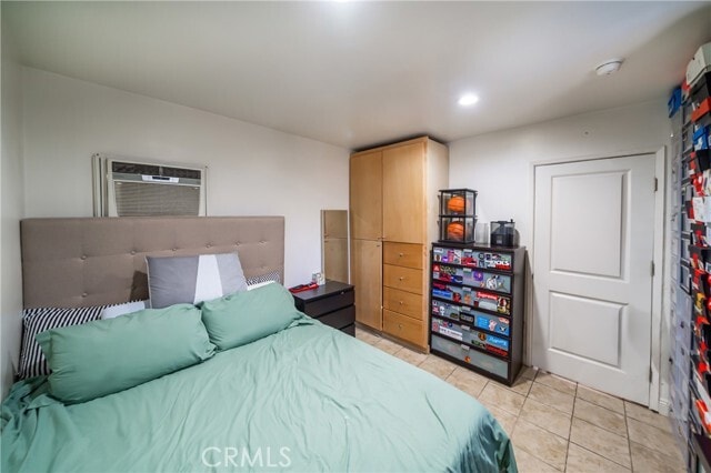 Building Photo - 4844 Bluebell Ave