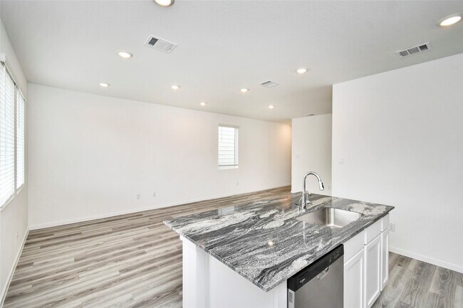 Building Photo - 7534 Linda Lk Ct