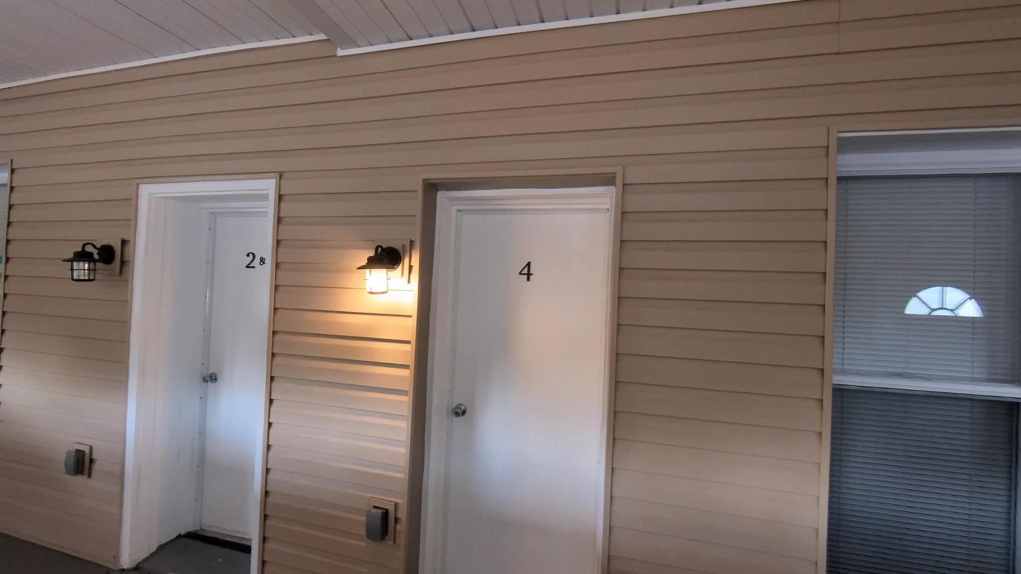 Front entrance - 4646 York Rd