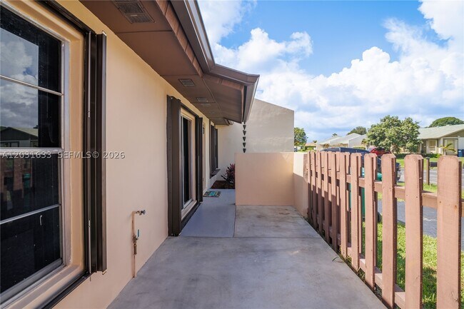 Building Photo - 11903 SW 110th St Cir E