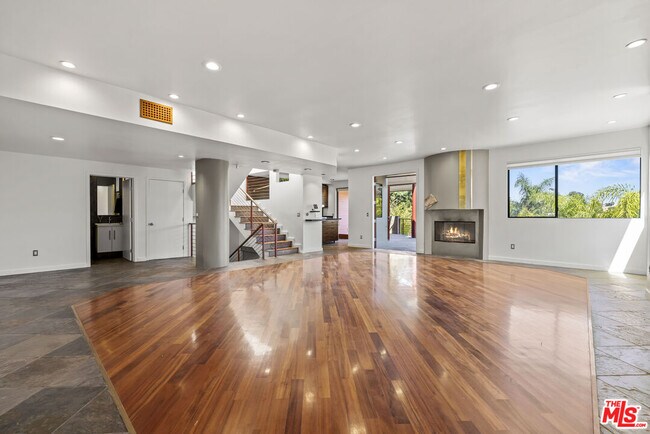 Building Photo - 2222 Bancroft Ave