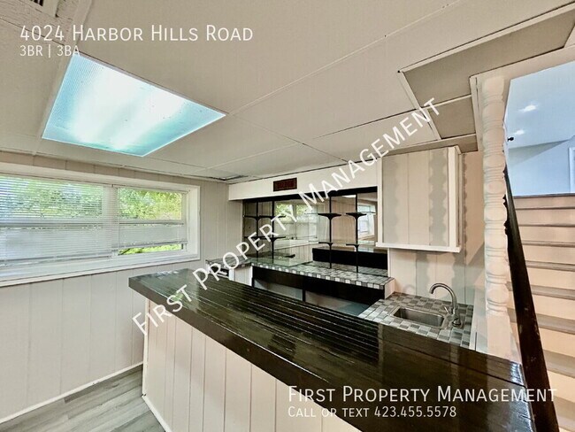 Building Photo - 4024 Harbor Hills Rd