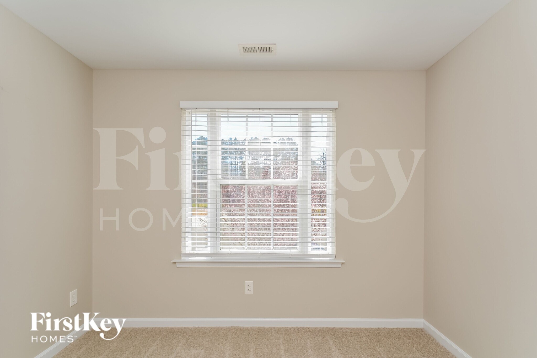 Building Photo - 6 Linkside Ct