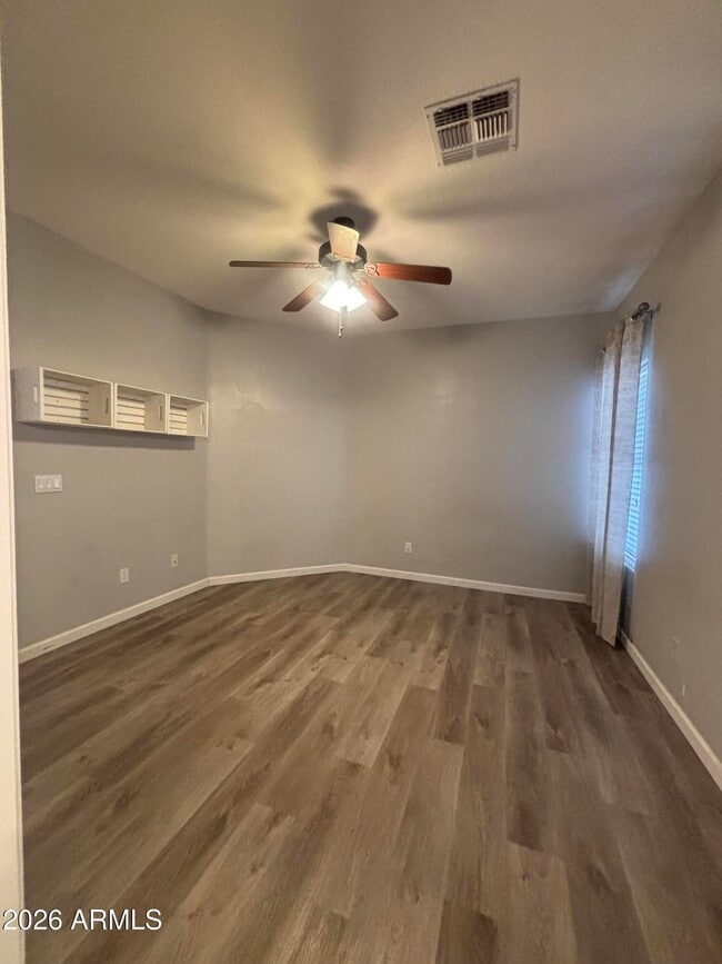 Building Photo - 948 E Savannah Dr