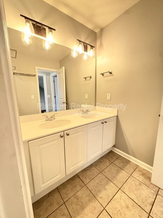 Building Photo - 1705 Barfield Run NW