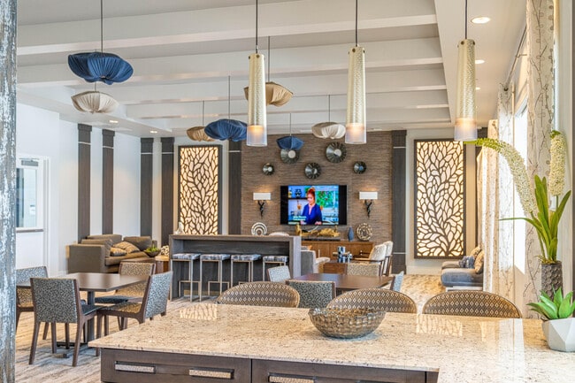 Building Photo - 15210 Seaglass Terrace Ln