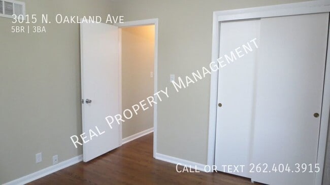 Building Photo - 3015 N Oakland Ave
