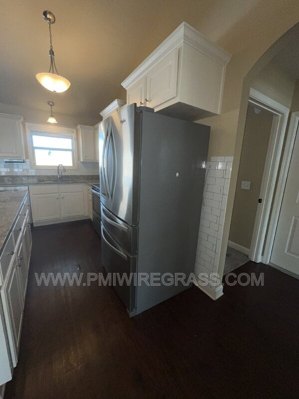 Building Photo - 229 Lace Dr