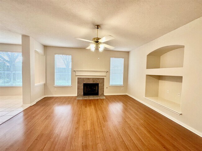 Building Photo - 12938 Deer Sage Ct