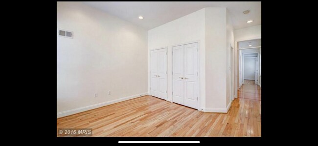 Building Photo - 3 Bed - Pets Allowed Near Patterson Park