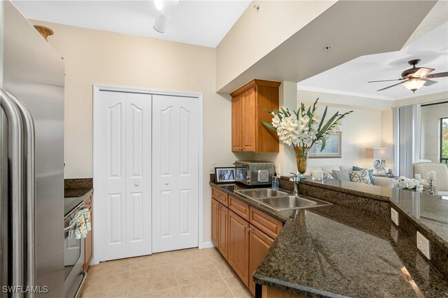 Building Photo - 12936 Violino Ln