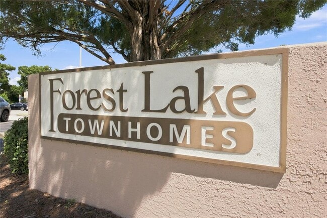 Building Photo - 13710 Forest Lake Dr