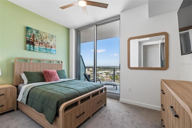 Building Photo - 400 Central Ave