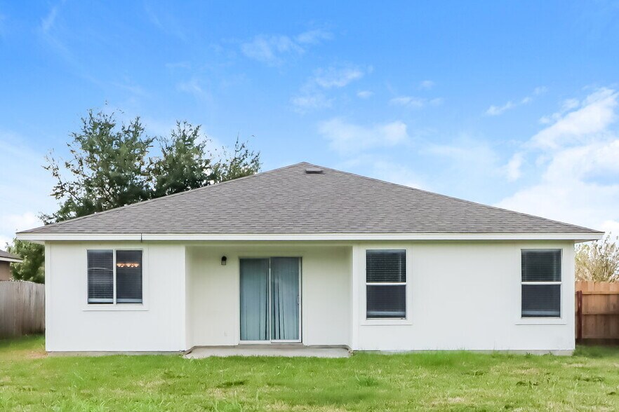 Building Photo - 304 Forsyth Ct