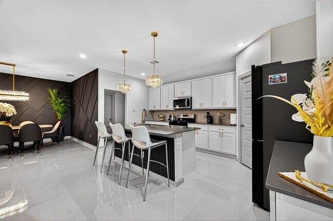 Building Photo - 31410 Hexan Hts Ln