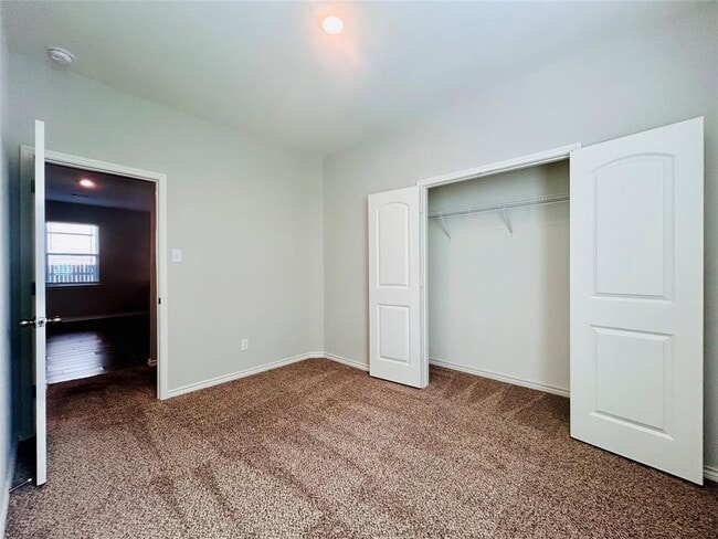 Building Photo - 401 Liberty Meadows Dr