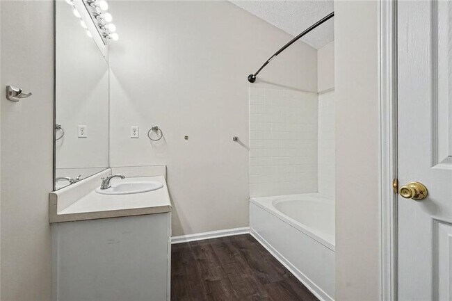 Building Photo - 4824 Buchli Ln