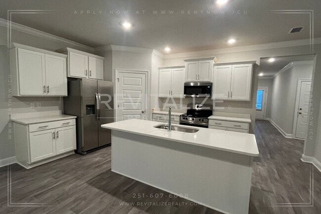 Building Photo - Cottage Charm Meets Modern Living