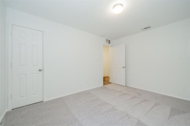 Building Photo - 122 Feverbush Dr