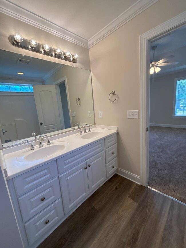 Building Photo - 4401 Stephen Oaks Way