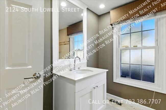 Building Photo - 2124 S Lowell St