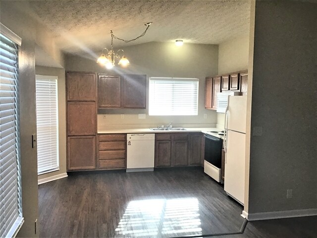 Building Photo - 10735 Chinkapin Cir