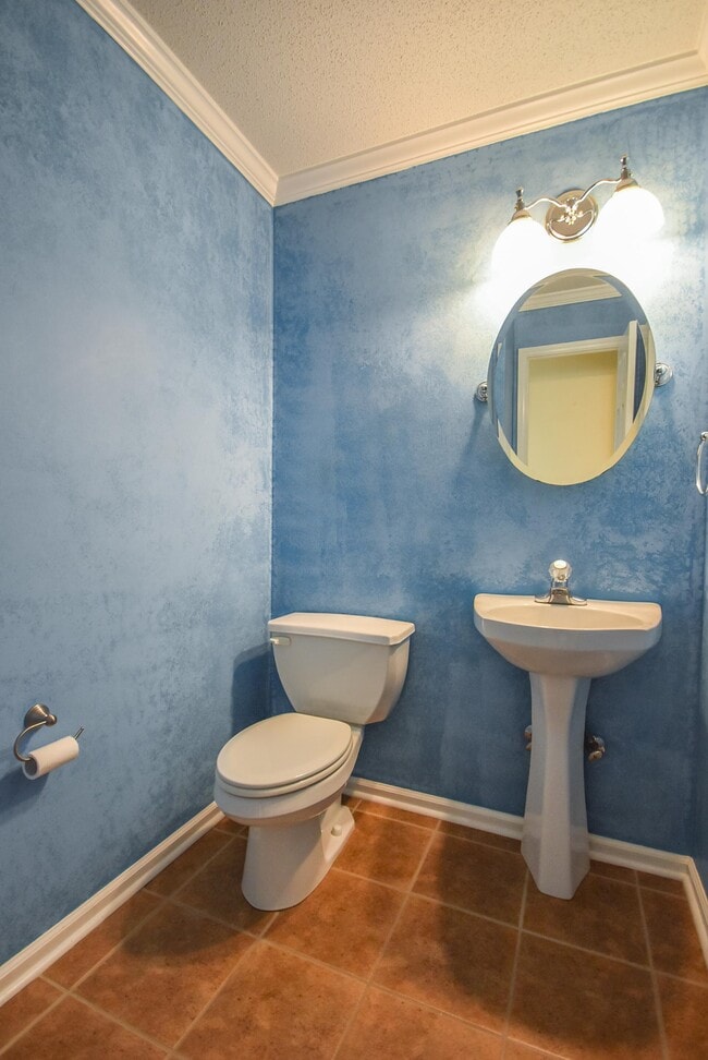 Building Photo - 144 Vail Ct