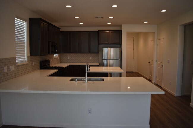 Building Photo - 3591 Sunstone Ct