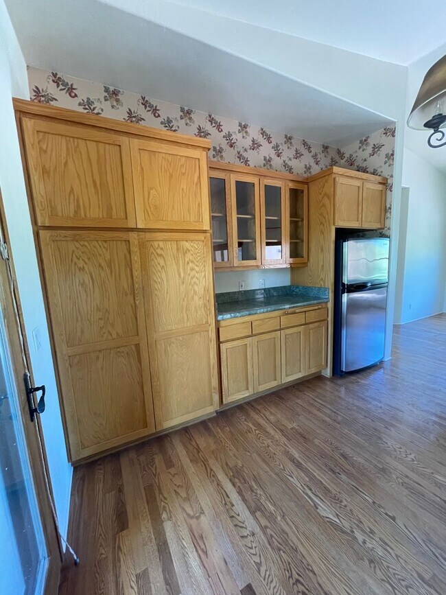 Building Photo - Gorgeous Wine Country 3 Bedroom 2 Bath Sin...