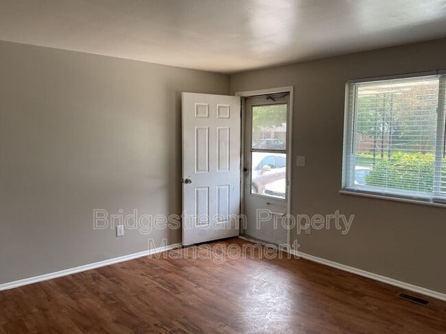 Building Photo - 4953 Leeper St