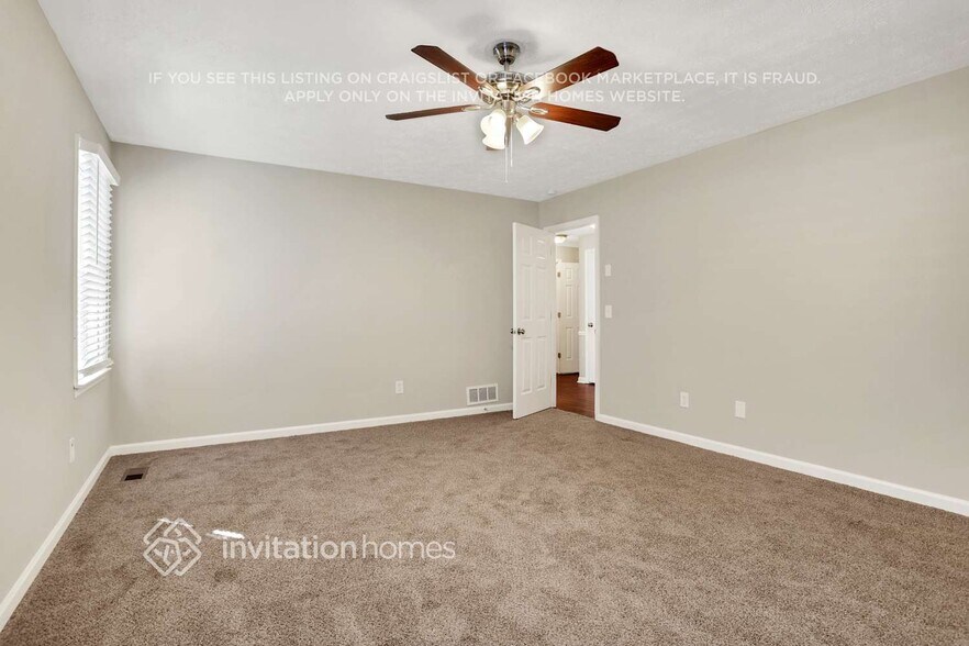 Building Photo - 4885 Cove St