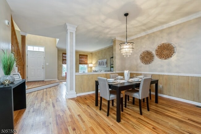 Building Photo - 27 Rolling Views Dr