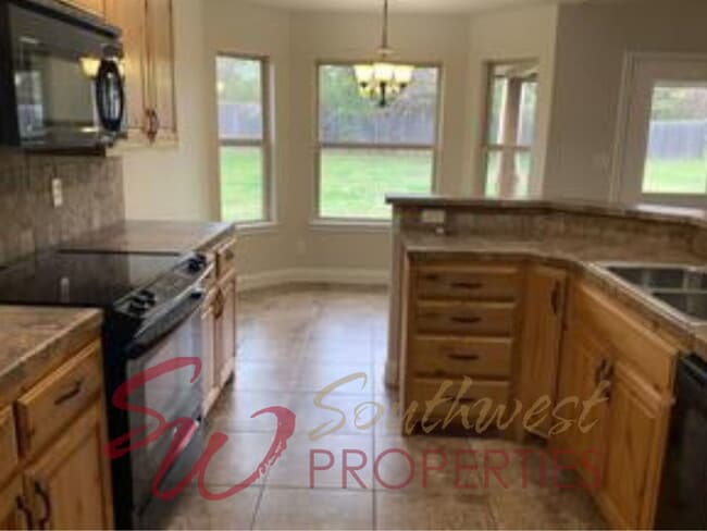 Building Photo - Beautiful 3 Bed / 2 Bath Home in Golf Course Community