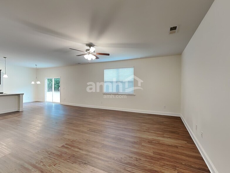 Building Photo - 5020 Hudson Vly Dr