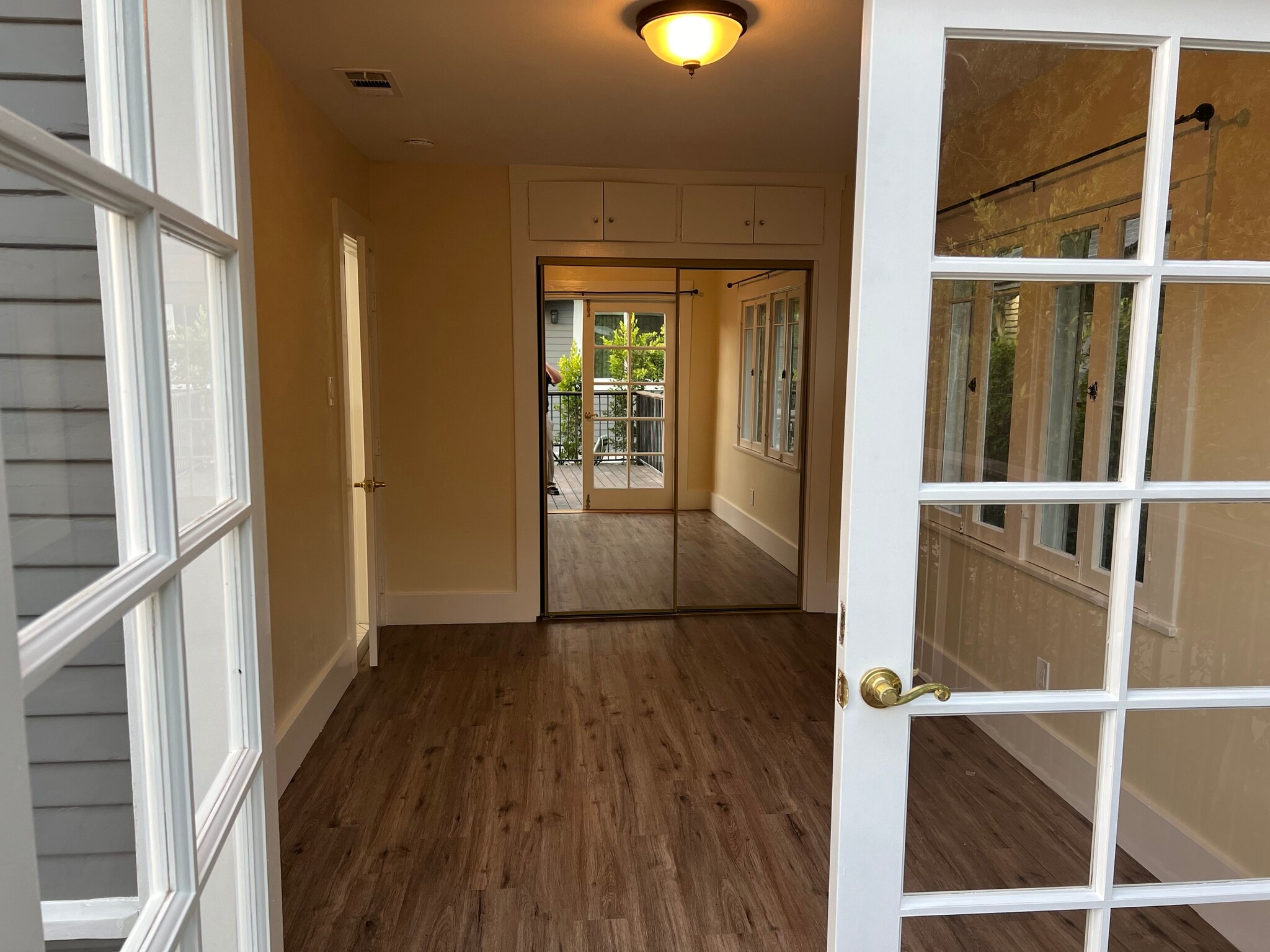 Building Photo - 1234 E Florida St