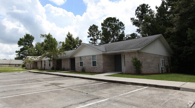 Building Photo - Briarwood Apartments Ph II