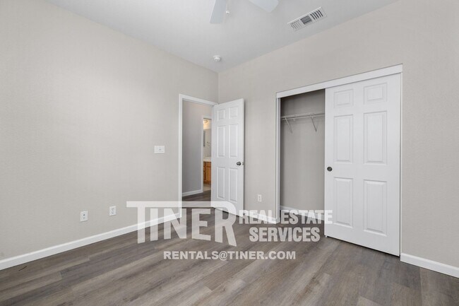 Building Photo - 3152 Overton Way