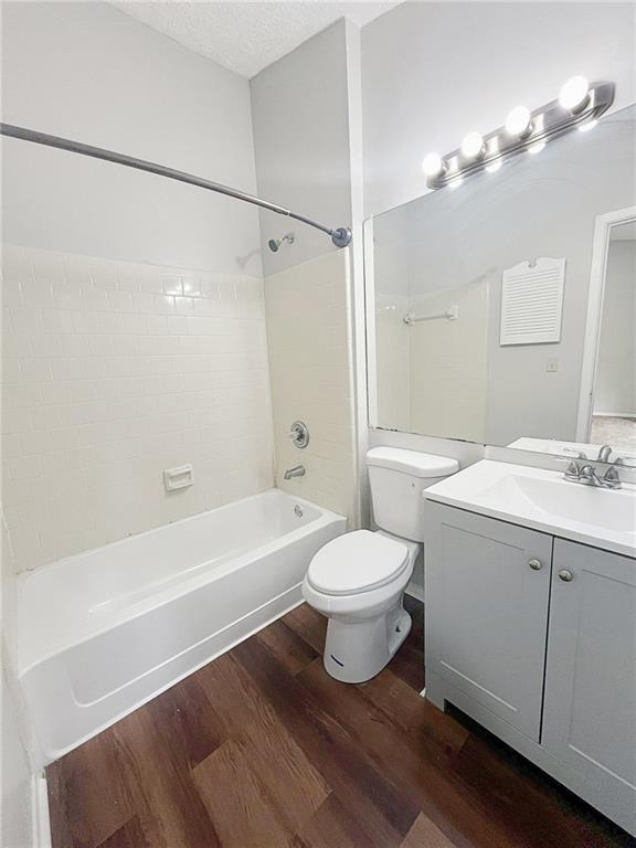 Building Photo - 5749 Wells Cir