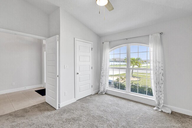 Building Photo - 5348 Lugo St