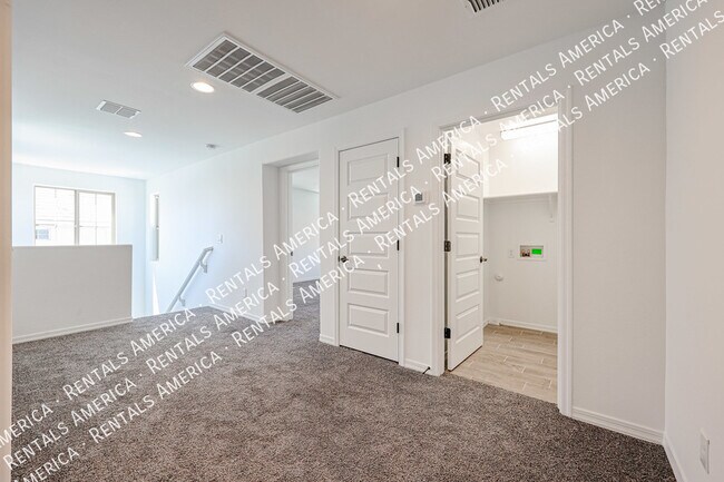 Building Photo - 14243 W Hackamore Dr.