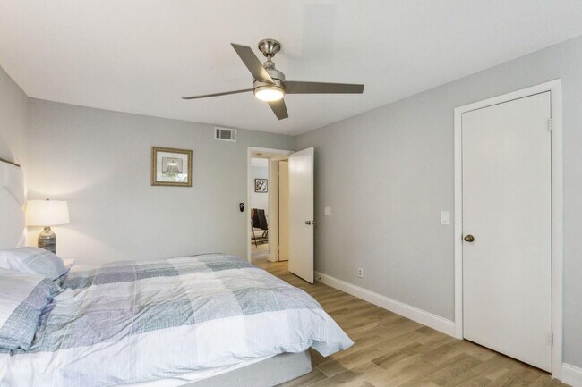 Building Photo - 1885 Palm Cove Blvd